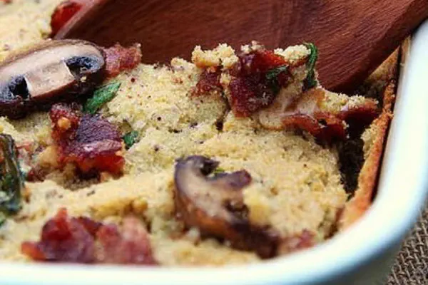 Slow Cooker Bacon Cheddar Cornbread