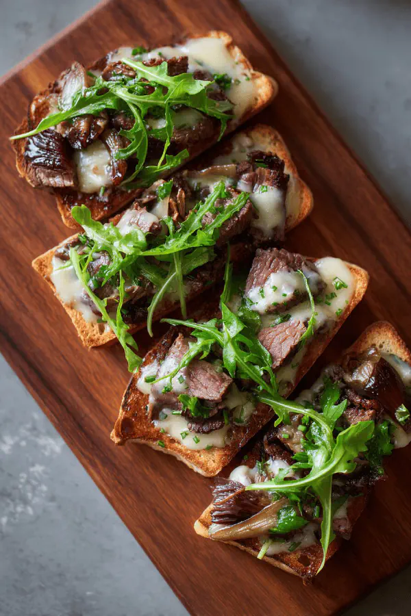 Beef Tartines with Caramelized Leeks