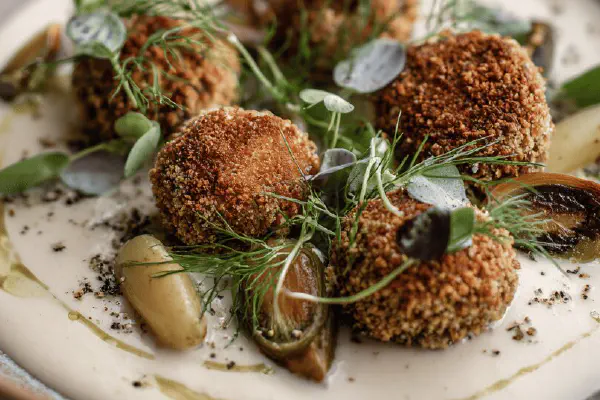 Herbed Ricotta Tomato Tartines