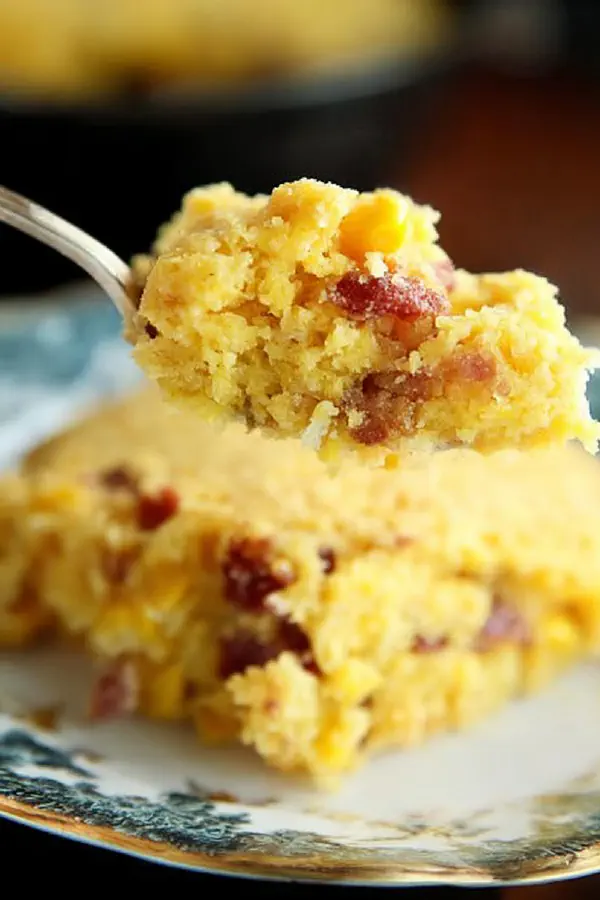 Slow Cooker Bacon Cheddar Cornbread