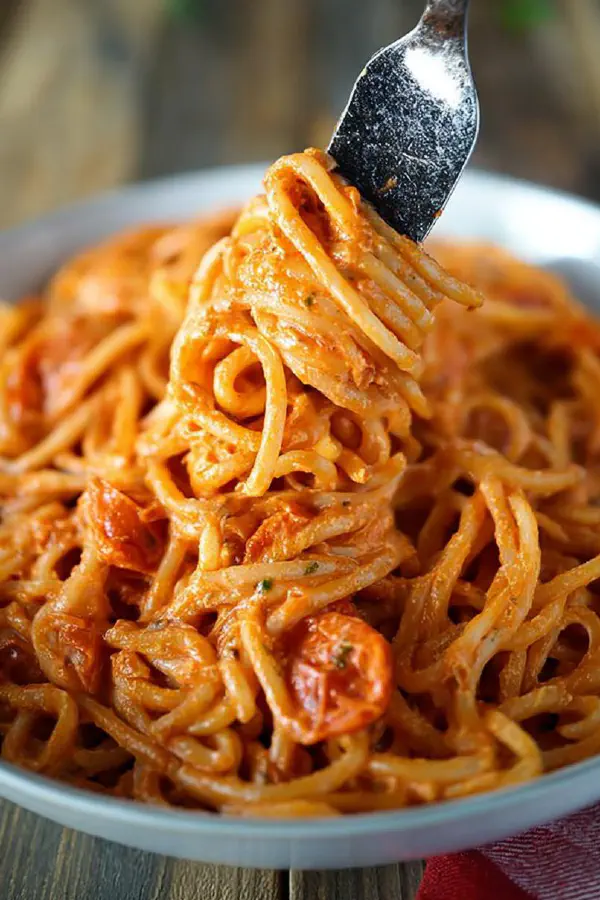 Tomato Garlic Cream Pasta