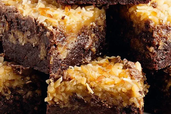 Twisted Hot Cocoa Bombs