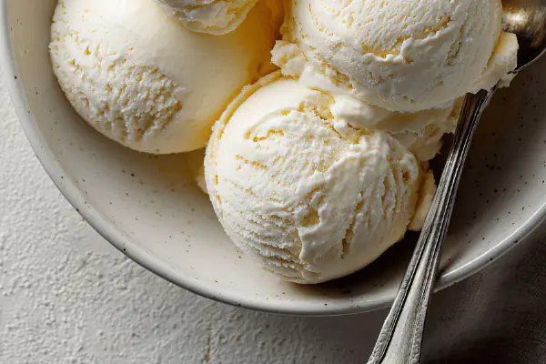 Pistachio Raspberry Ice Cake